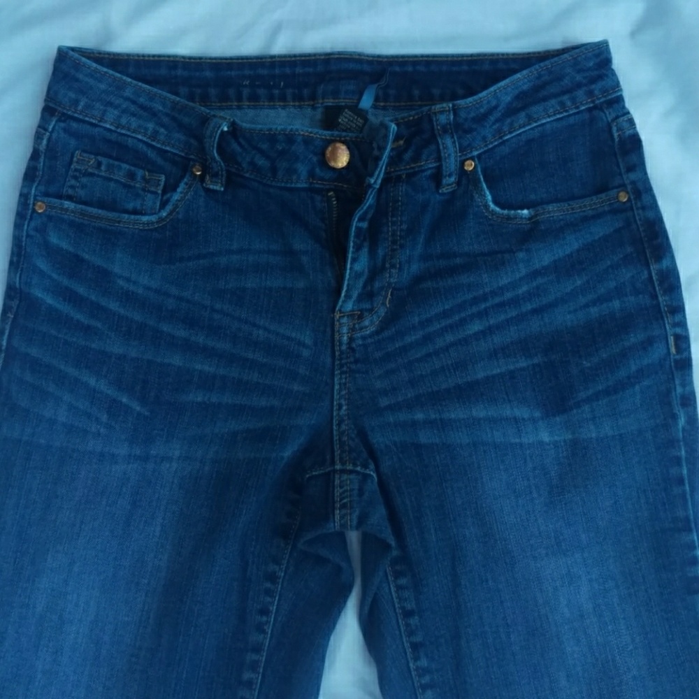 Apt 9 denim modern style Jean shorts - Picture 4 of 5